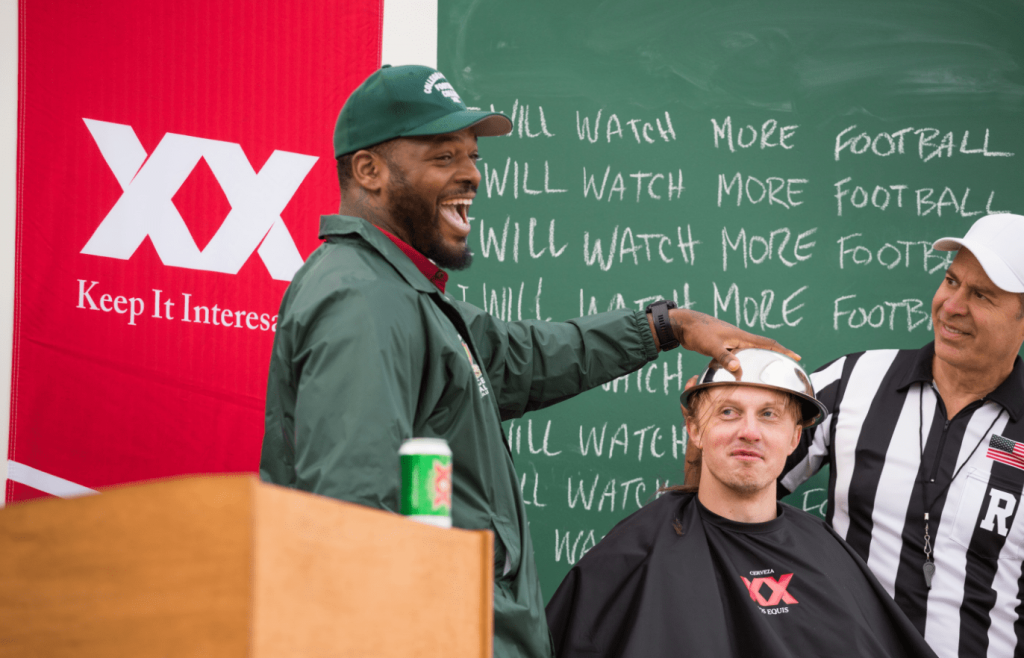 Martellus Bennett Giving A Haircut